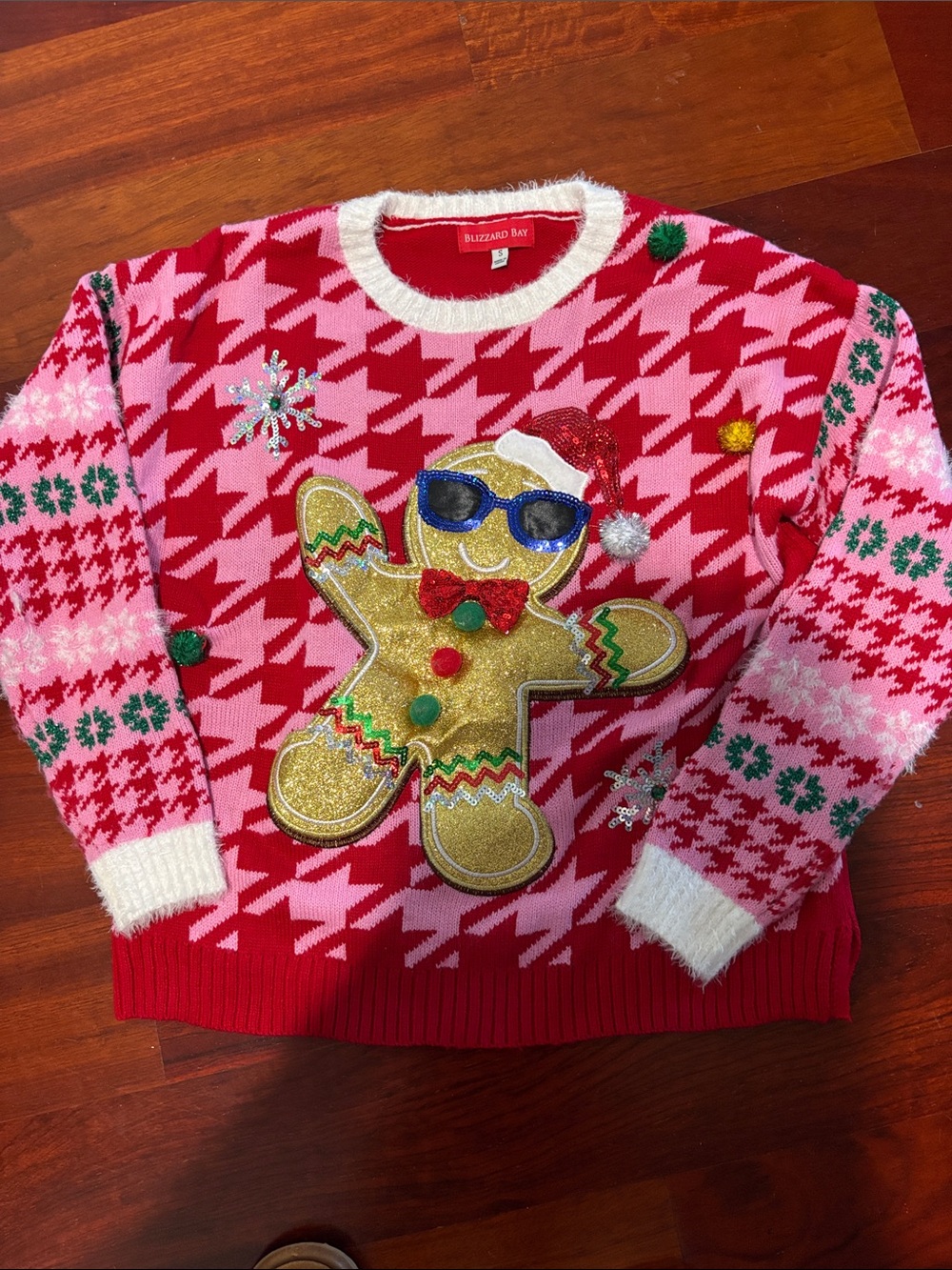 Blizzard Bay Christmas sweater EUC size Small